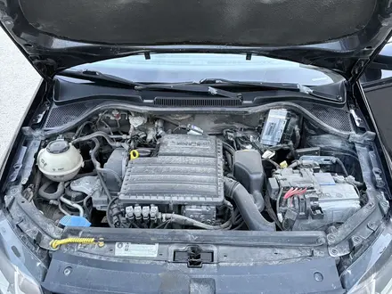 Volkswagen Polo 2018 года за 5 199 000 тг. в Актобе – фото 15
