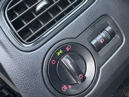 Volkswagen Polo 2018 года за 5 199 000 тг. в Актобе – фото 27