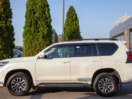 Toyota Land Cruiser Prado 2022 года за 28 900 000 тг. в Алматы – фото 3