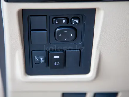 Toyota Land Cruiser Prado 2022 года за 28 900 000 тг. в Алматы – фото 19
