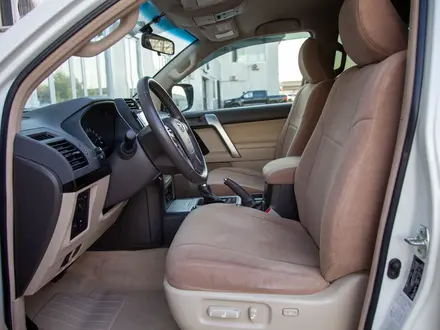 Toyota Land Cruiser Prado 2022 года за 28 900 000 тг. в Алматы – фото 10