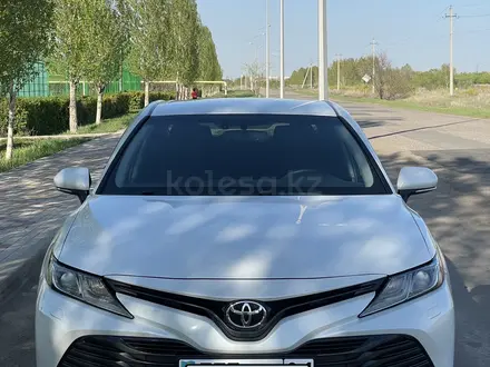 Toyota Camry 2020 года за 11 700 000 тг. в Астана