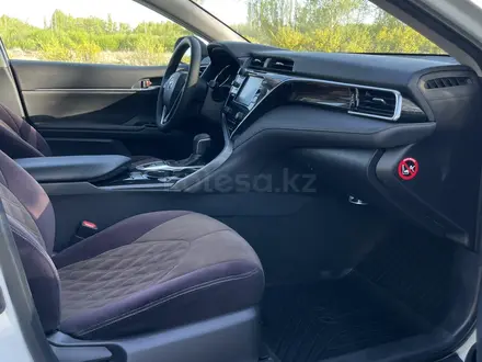 Toyota Camry 2020 года за 11 700 000 тг. в Астана – фото 5