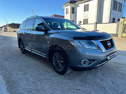 Nissan Pathfinder 2014 года за 11 990 000 тг. в Шиели