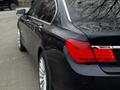 BMW 740 2010 года за 8 000 000 тг. в Атырау – фото 9