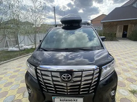 Toyota Alphard 2016 года за 27 900 000 тг. в Атырау – фото 3