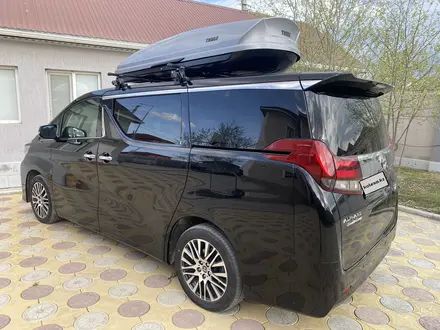 Toyota Alphard 2016 года за 27 900 000 тг. в Атырау – фото 4