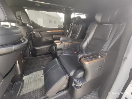 Toyota Alphard 2016 года за 27 900 000 тг. в Атырау – фото 6