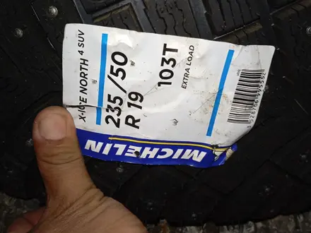 Зимние шины Michelin 235/50/19 за 95 000 тг. в Астана – фото 2