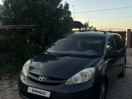 Toyota Sienna 2009 года за 9 000 000 тг. в Атырау