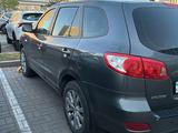 Hyundai Santa Fe 2007 годаүшін5 700 000 тг. в Астана – фото 2