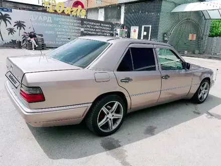 Mercedes-Benz E 280 1993 года за 2 500 000 тг. в Алматы – фото 2