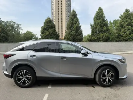 Lexus RX 350 2023 года за 29 500 000 тг. в Алматы – фото 15