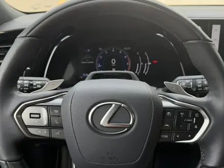 Lexus RX 350 2023 года за 29 500 000 тг. в Алматы – фото 20