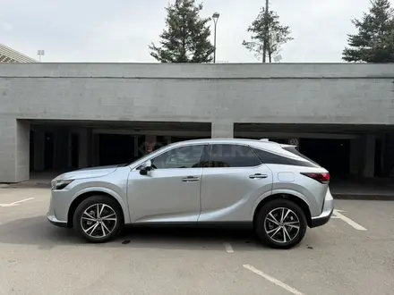 Lexus RX 350 2023 года за 29 500 000 тг. в Алматы – фото 9