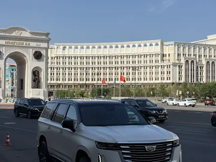 Cadillac Escalade 2022 года за 57 000 000 тг. в Астана – фото 2