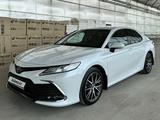 Toyota Camry 2021 года за 17 000 000 тг. в Шымкент