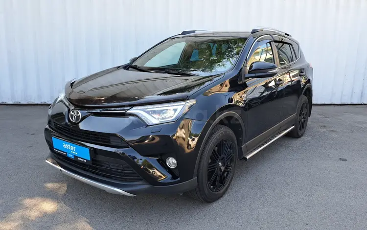 Toyota RAV4 2018 года за 9 990 000 тг. в Алматы