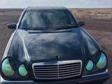 Mercedes-Benz E 230 1996 годаүшін1 850 000 тг. в Каражал – фото 2