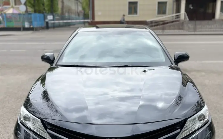 Toyota Camry 2019 года за 14 500 000 тг. в Астана