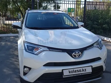 Toyota RAV4 2016 года за 12 700 000 тг. в Костанай – фото 2