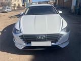 Hyundai Sonata 2022 года за 10 800 000 тг. в Уральск – фото 2
