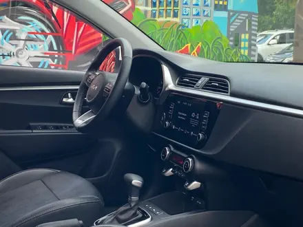 Kia Rio X-Line 2022 года за 8 290 000 тг. в Алматы – фото 25