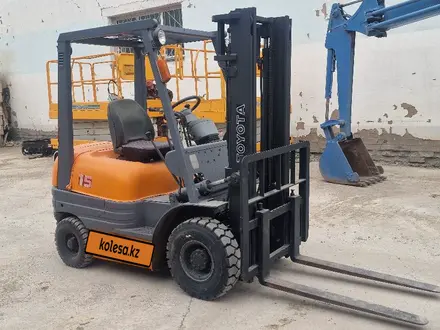 Toyota  6F 2006 года за 3 600 000 тг. в Астана