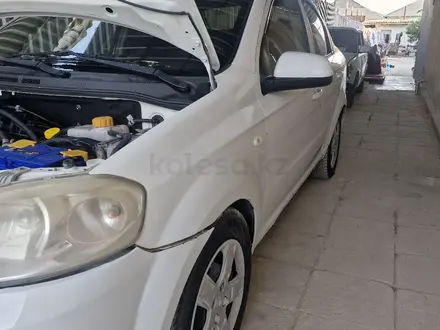 Chevrolet Aveo 2013 года за 2 200 000 тг. в Актау – фото 2