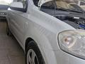 Chevrolet Aveo 2013 года за 2 200 000 тг. в Актау – фото 3