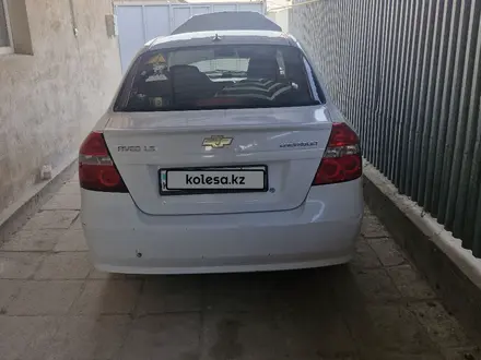 Chevrolet Aveo 2013 года за 2 200 000 тг. в Актау – фото 4