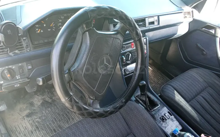 Mercedes-Benz E 230 1991 года за 650 000 тг. в Тараз