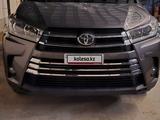 Toyota Highlander 2016 года за 14 500 000 тг. в Актау