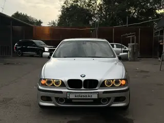 BMW 525