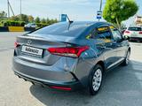 Hyundai Accent 2022 года за 8 400 000 тг. в Актобе – фото 4