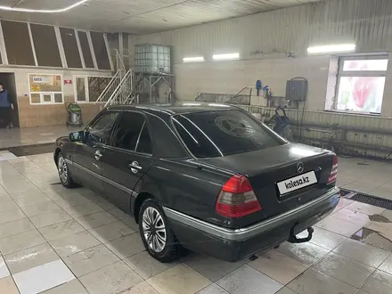 Mercedes-Benz C 180 1995 года за 1 850 000 тг. в Павлодар – фото 4