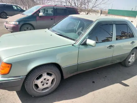 Mercedes-Benz E 200 1990 года за 2 500 000 тг. в Караганда