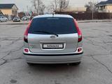 Nissan Almera Tino 2001 года за 2 600 000 тг. в Алматы – фото 2