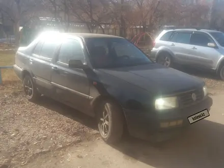 Volkswagen Vento 1993 года за 1 000 000 тг. в Петропавловск – фото 3