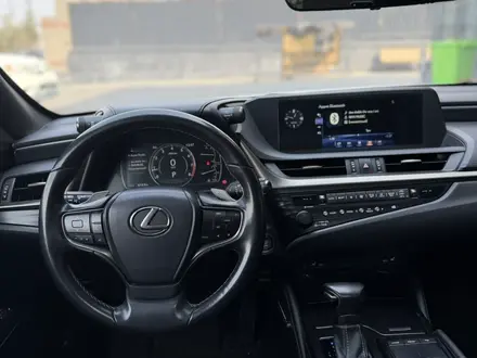 Lexus ES 250 2019 года за 18 000 000 тг. в Алматы – фото 9