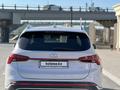 Hyundai Santa Fe 2022 года за 26 000 000 тг. в Атырау – фото 4