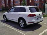 Volkswagen Touareg 2014 года за 11 000 000 тг. в Костанай – фото 5