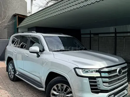 Toyota Land Cruiser 2022 года за 49 500 000 тг. в Алматы – фото 2