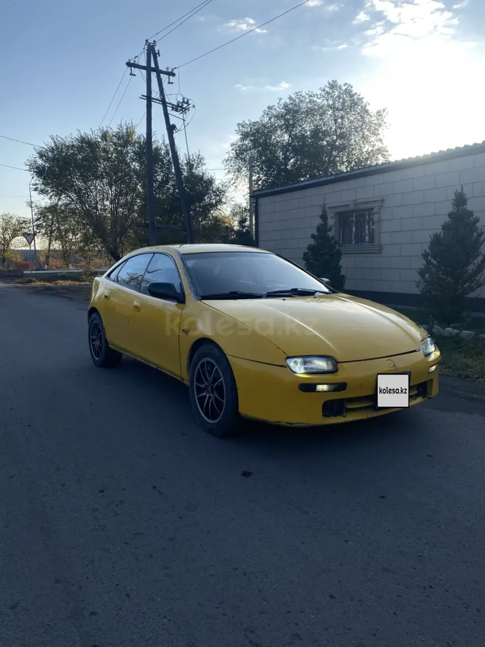 Mazda 323, 1995