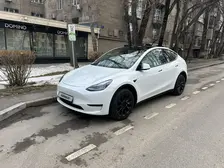 Tesla Model Y, 2023