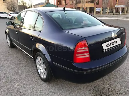 Skoda Superb 2003 года за 3 600 000 тг. в Атырау – фото 5