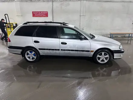 Toyota Avensis 1998 года за 2 550 000 тг. в Тараз – фото 2