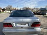 Mercedes-Benz E 320 2001 года за 6 200 000 тг. в Шымкент – фото 4