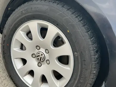 Volkswagen Passat 2011 года за 3 500 000 тг. в Атырау – фото 9