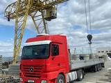 Mercedes-Benz  Actros 2006 года за 17 500 000 тг. в Атырау – фото 2